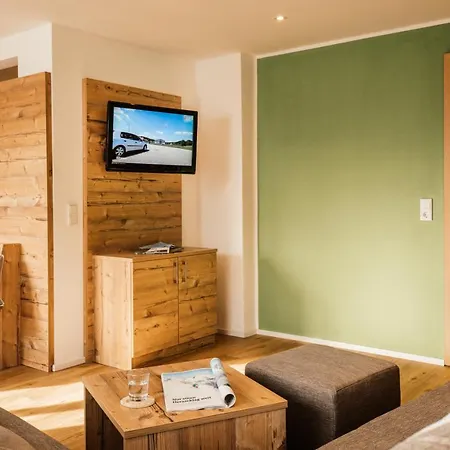 Haus Schoenblick Апартаменты Зеефельд в Тироле