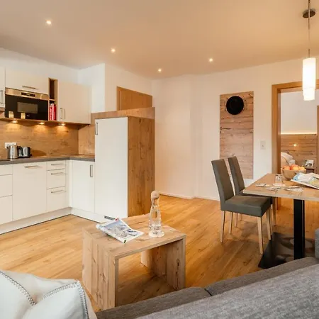 Haus Schoenblick Апартаменты Зеефельд в Тироле